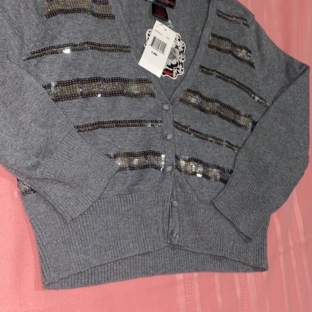 Cropped Cardigan - Picture 2 of 4